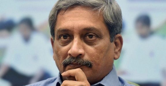 अविचल निष्ठेचे मूर्त रूप - मनोहर पर्रीकर